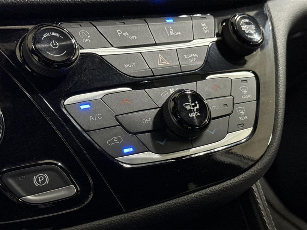 used 2025 Chrysler Pacifica car, priced at $38,987