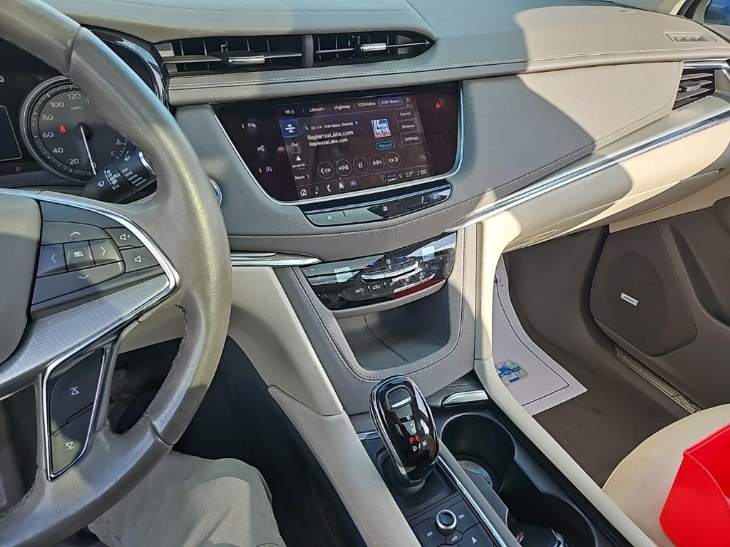 used 2021 Cadillac XT5 car, priced at $33,487