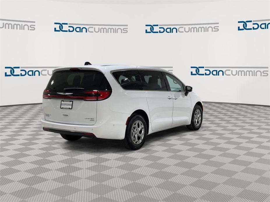 new 2024 Chrysler Pacifica car, priced at $52,987