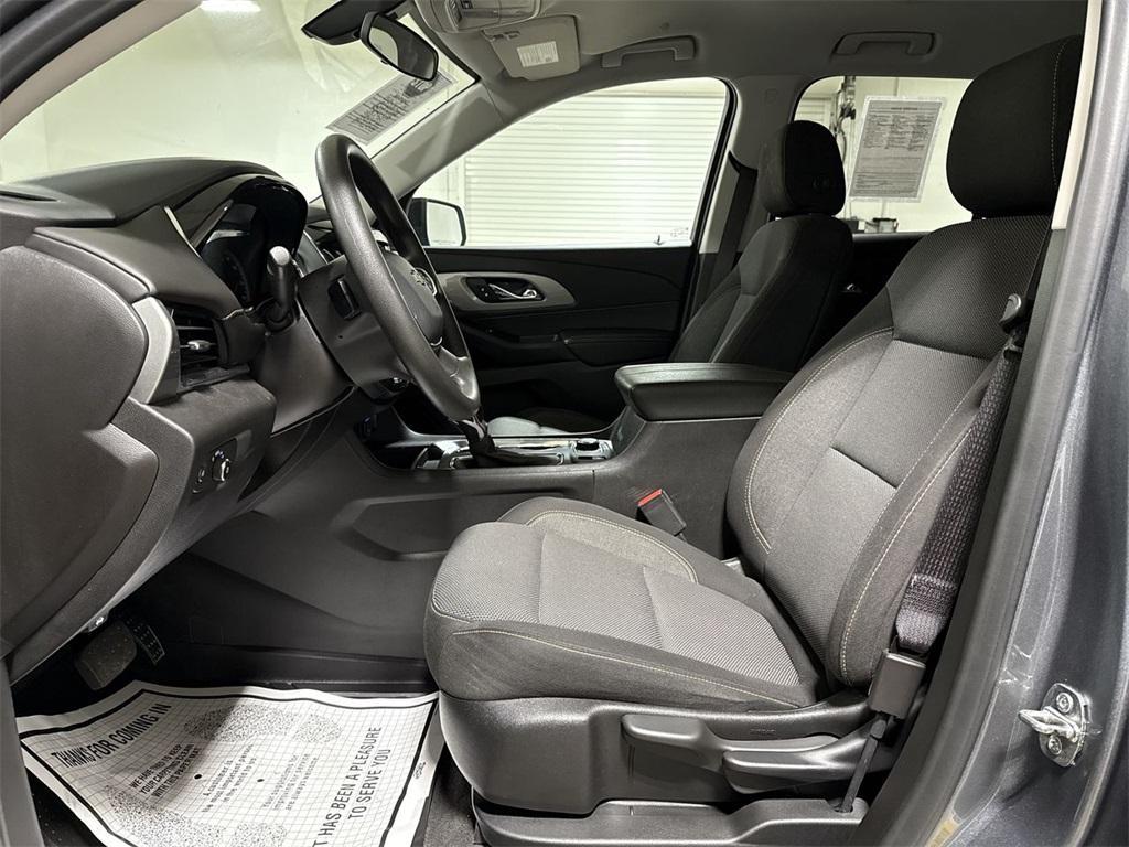 used 2021 Chevrolet Traverse car, priced at $24,787