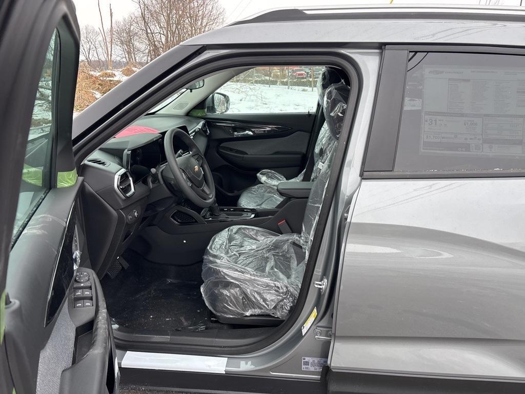 new 2025 Chevrolet TrailBlazer car, priced at $24,990