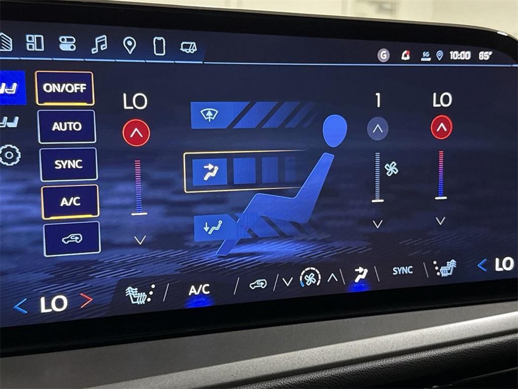 new 2025 Chevrolet Traverse car, priced at $43,597