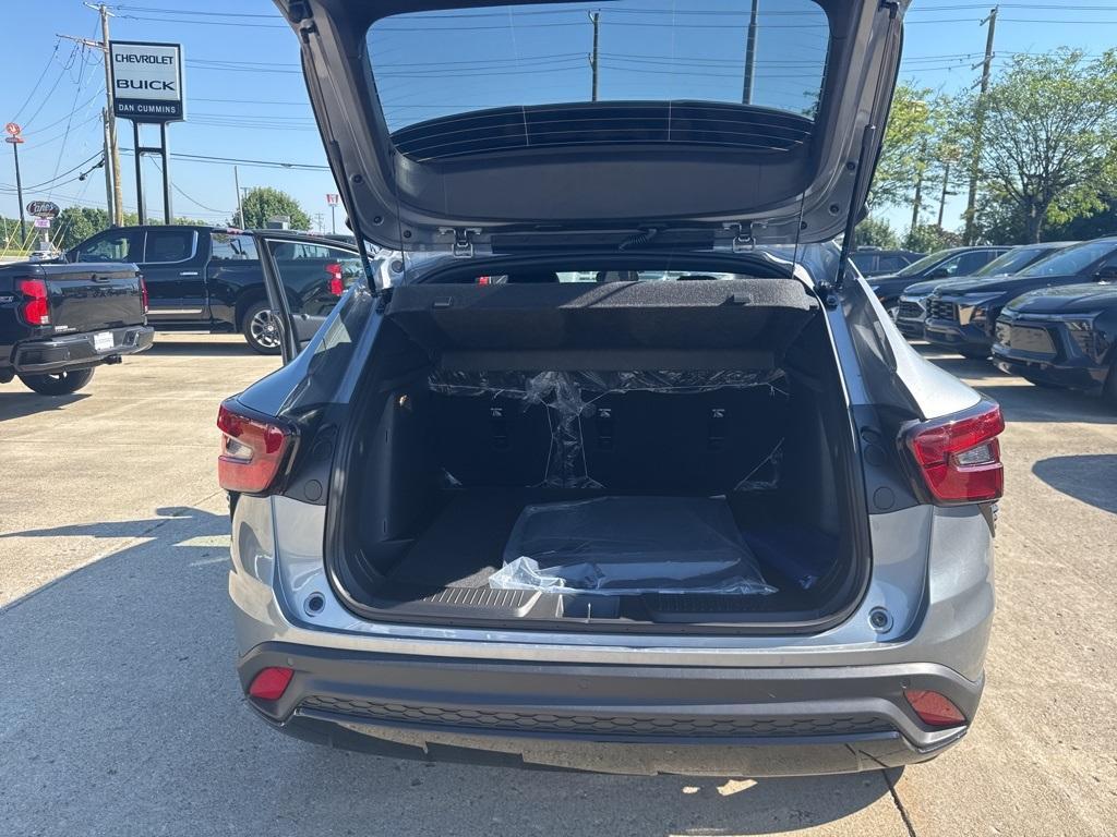 new 2025 Chevrolet Trax car, priced at $25,738