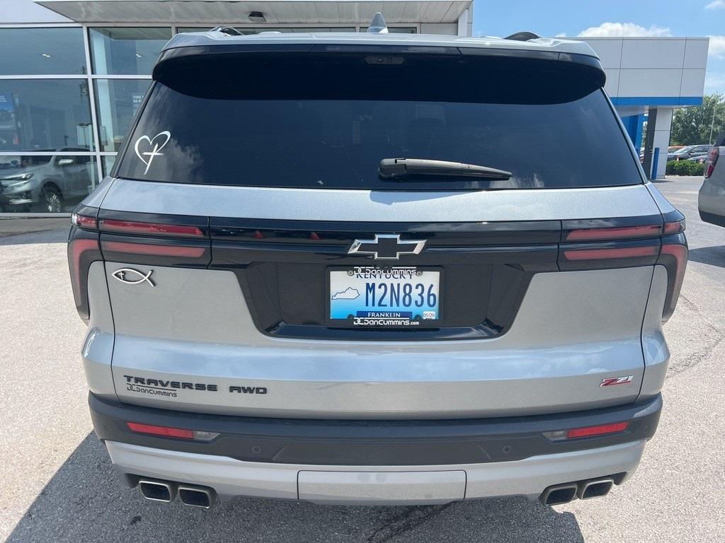 used 2024 Chevrolet Traverse car, priced at $44,987