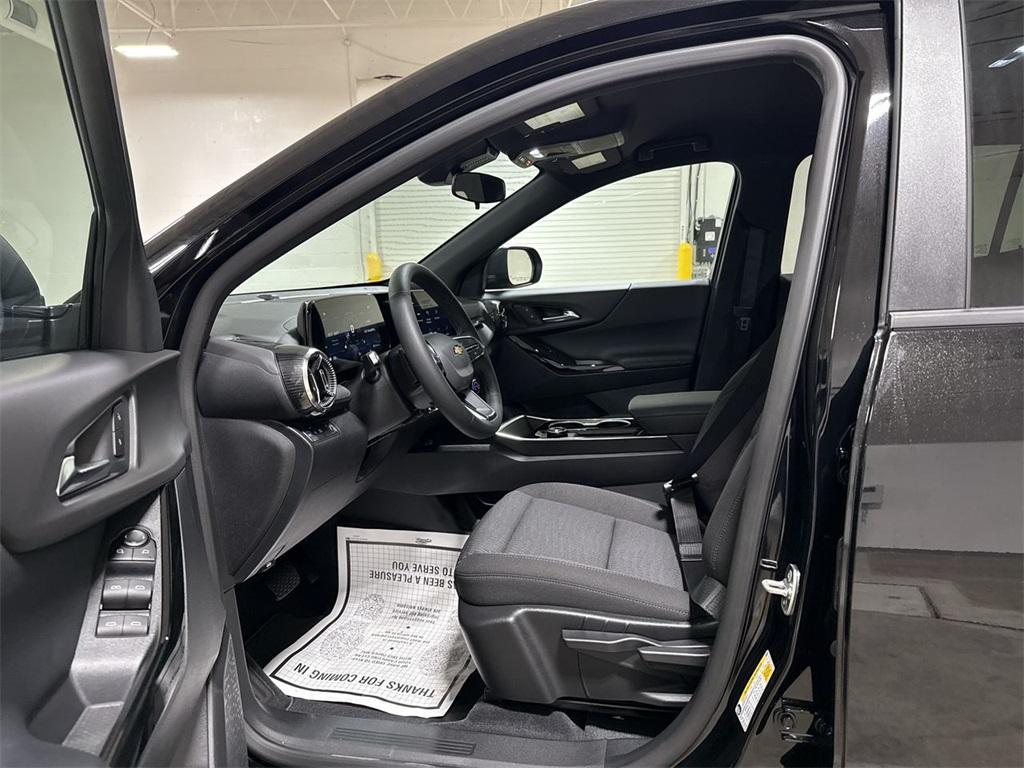 new 2026 Chevrolet Equinox car, priced at $27,495