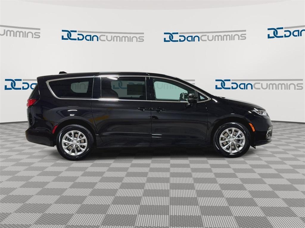 new 2025 Chrysler Pacifica car, priced at $49,090