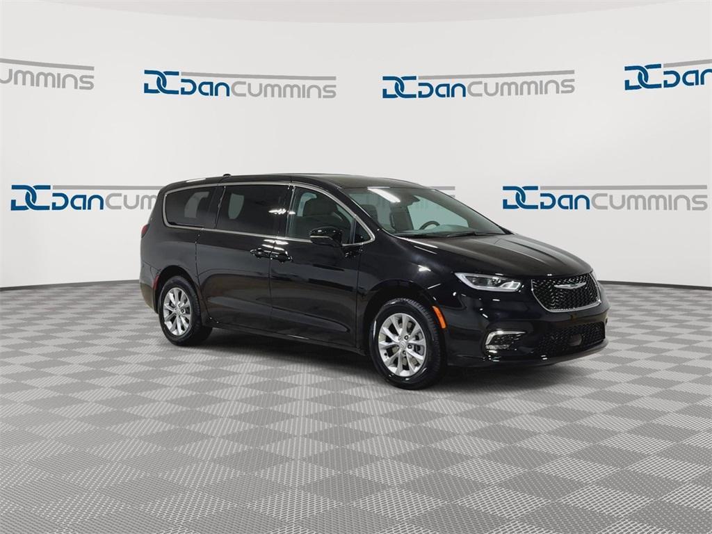 new 2025 Chrysler Pacifica car, priced at $49,090