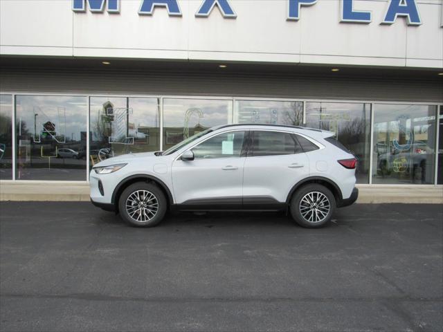 new 2025 Ford Escape car, priced at $39,895