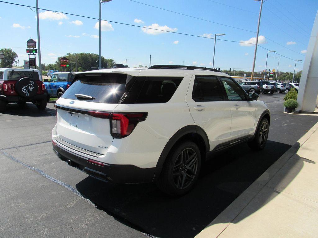 new 2025 Ford Explorer car, priced at $54,270