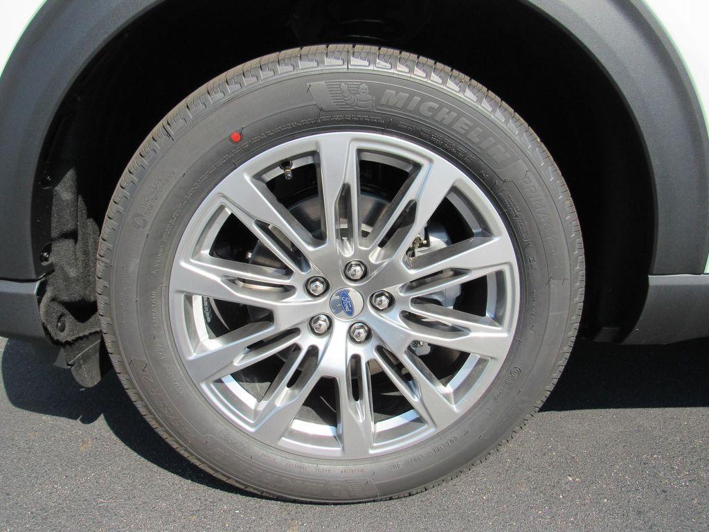 new 2025 Ford Explorer car, priced at $51,550