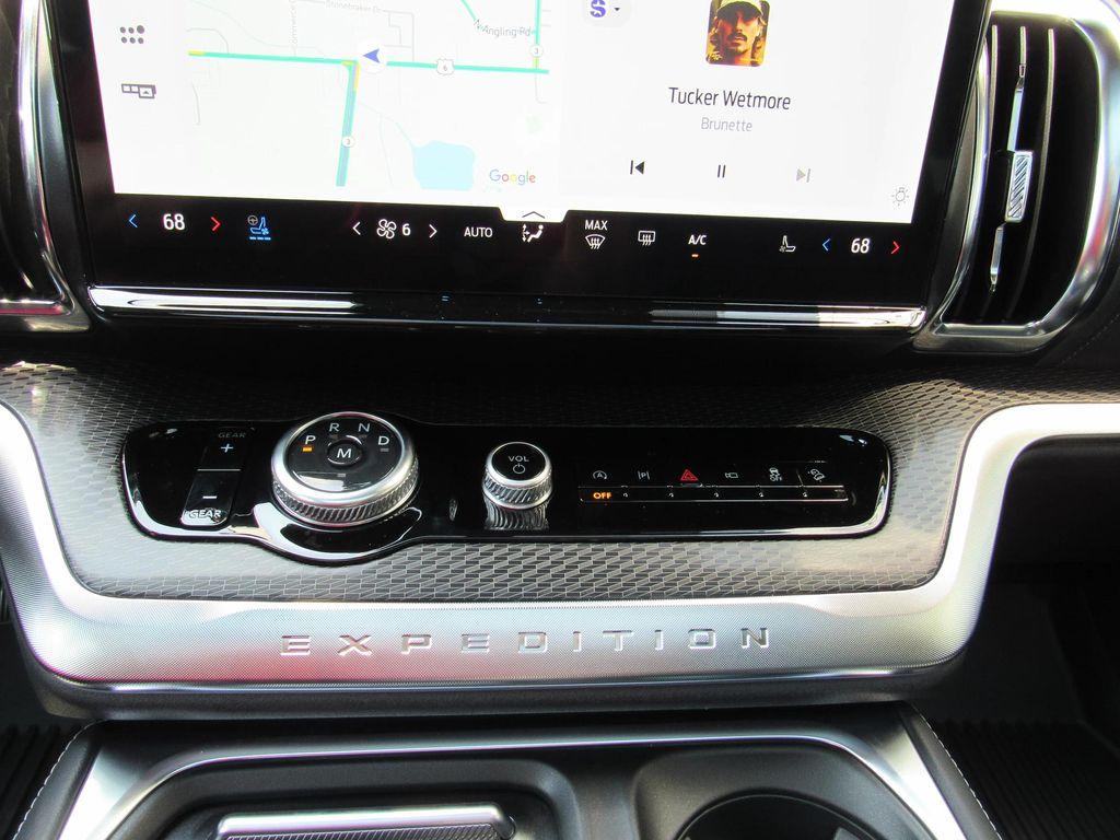 new 2025 Ford Expedition car, priced at $83,760