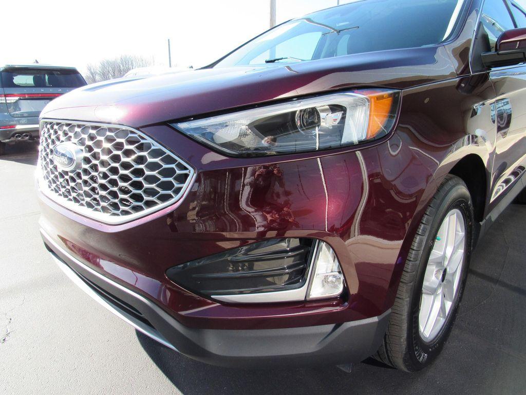 used 2024 Ford Edge car, priced at $25,895