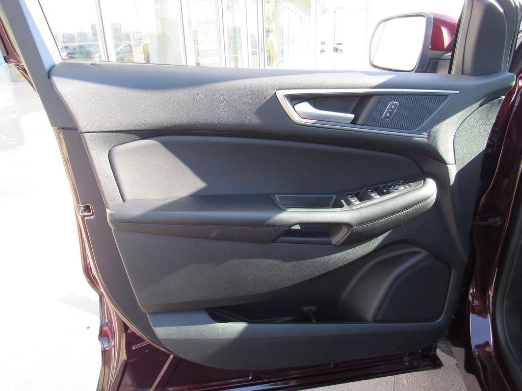 used 2024 Ford Edge car, priced at $25,895