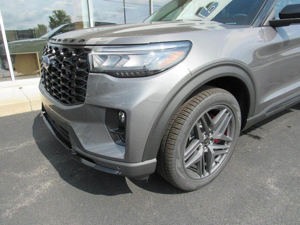 new 2025 Ford Explorer car, priced at $53,730
