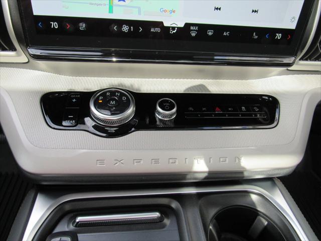 new 2025 Ford Expedition car, priced at $72,310
