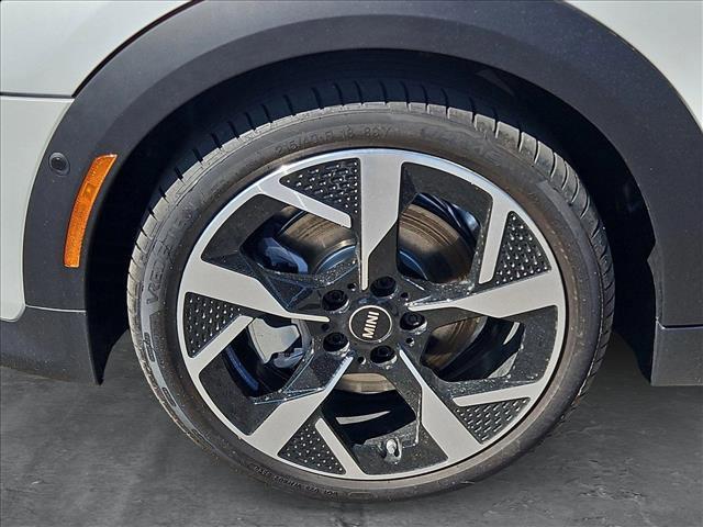 new 2025 MINI Hardtop car, priced at $35,895