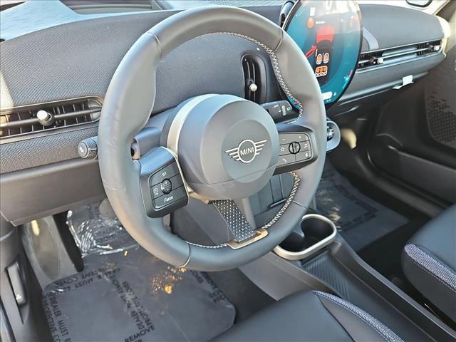 used 2025 MINI Hardtop car, priced at $31,996
