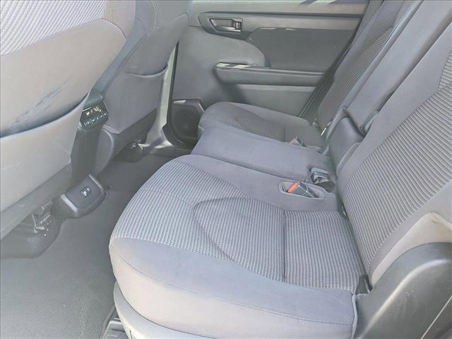 used 2020 Toyota Highlander Hybrid car, priced at $24,999