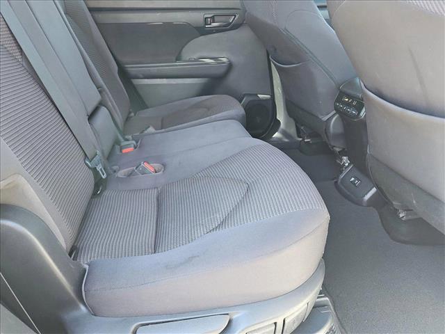 used 2020 Toyota Highlander Hybrid car, priced at $25,947