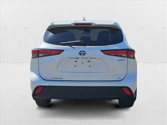 used 2020 Toyota Highlander Hybrid car, priced at $24,999