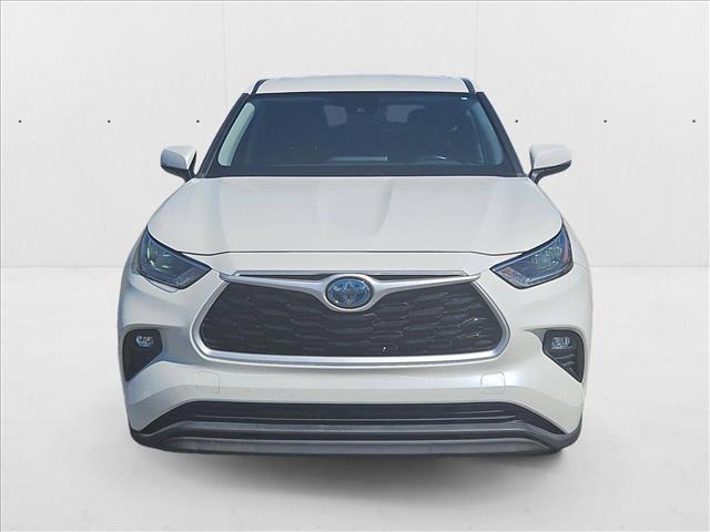 used 2020 Toyota Highlander Hybrid car, priced at $24,999