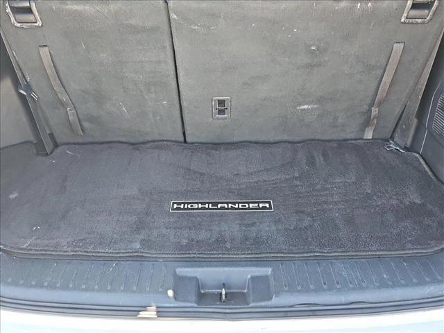 used 2020 Toyota Highlander Hybrid car, priced at $24,999