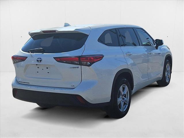 used 2020 Toyota Highlander Hybrid car, priced at $24,999
