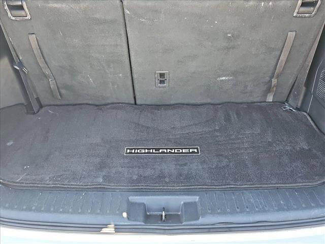 used 2020 Toyota Highlander Hybrid car, priced at $25,947