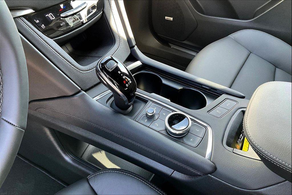 new 2025 Cadillac XT5 car, priced at $57,415