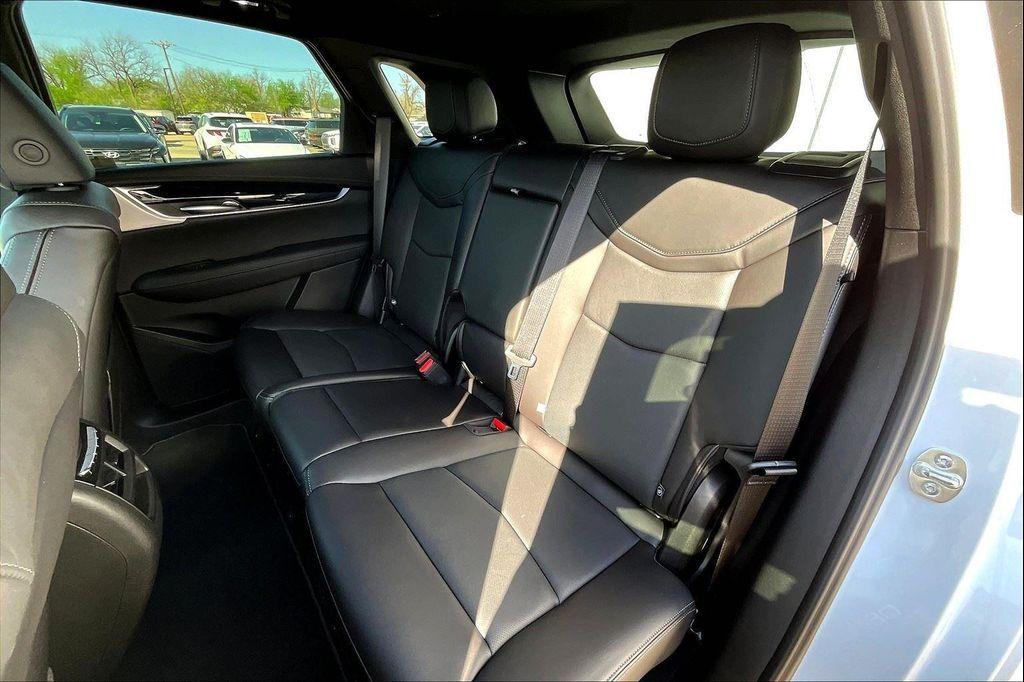 new 2025 Cadillac XT5 car, priced at $57,415