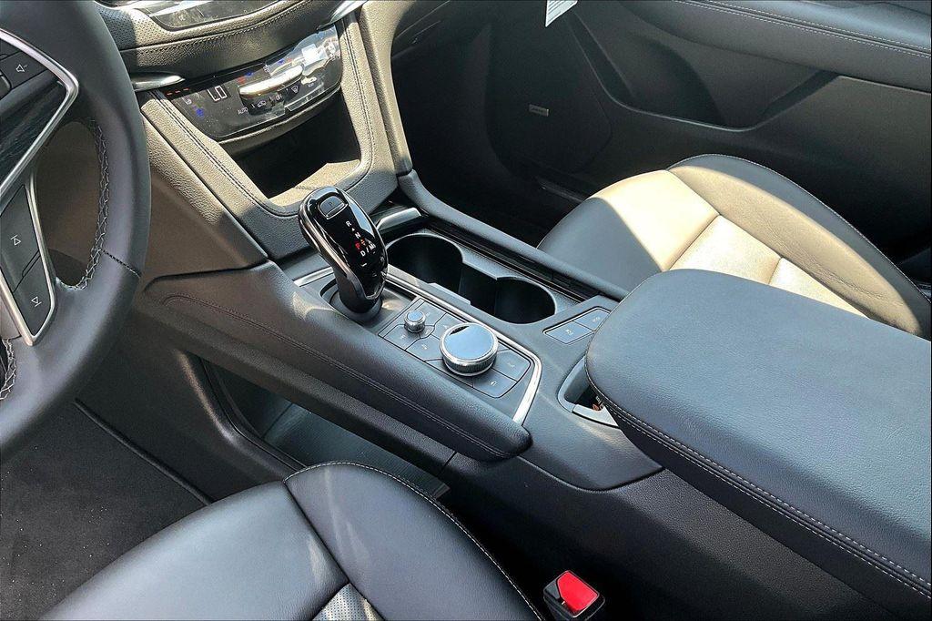 new 2025 Cadillac XT5 car, priced at $56,465