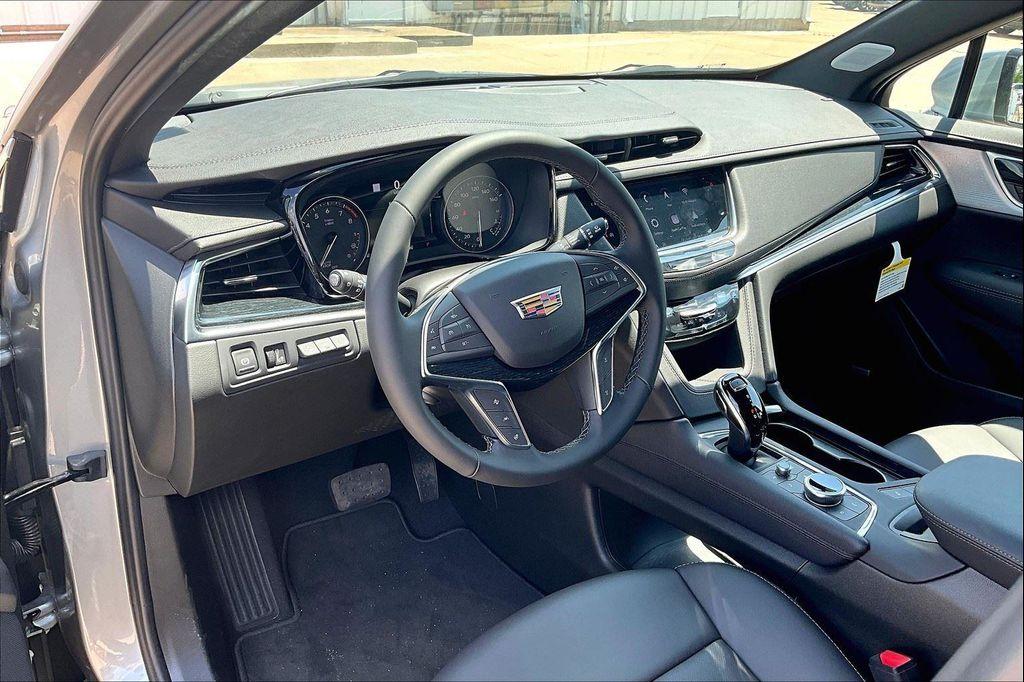 new 2025 Cadillac XT5 car, priced at $56,465