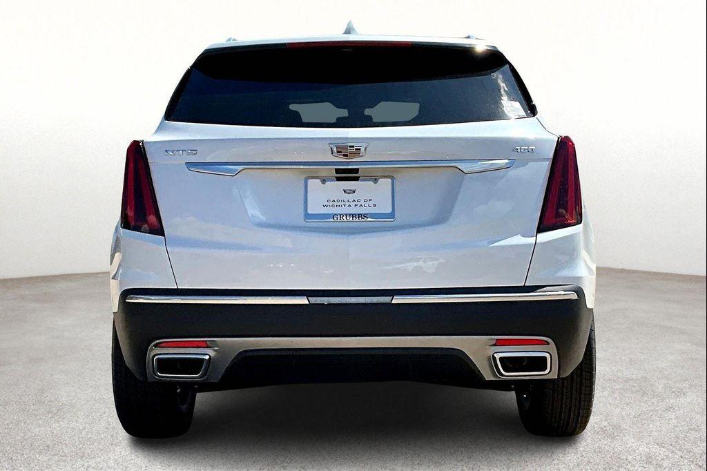 new 2025 Cadillac XT5 car, priced at $57,690