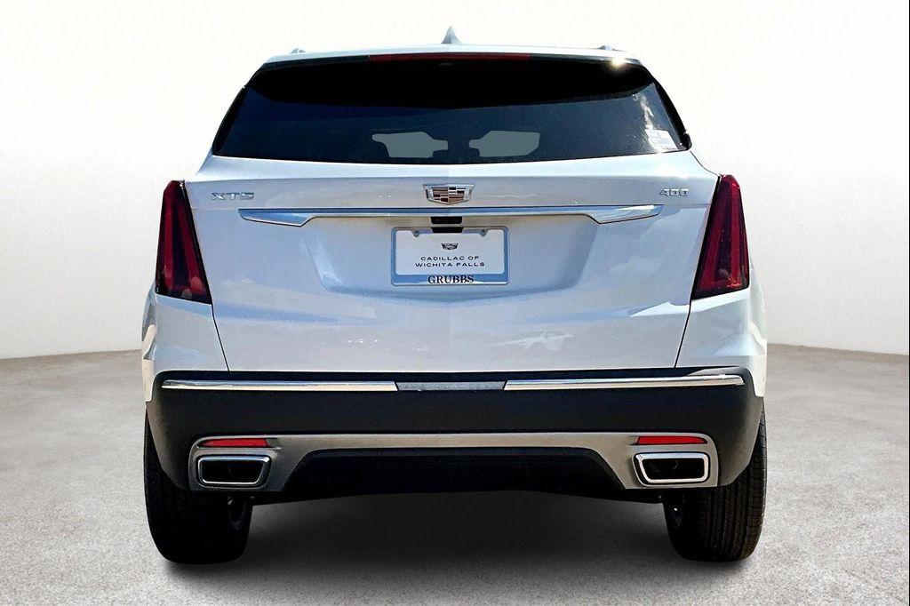 new 2025 Cadillac XT5 car, priced at $57,690