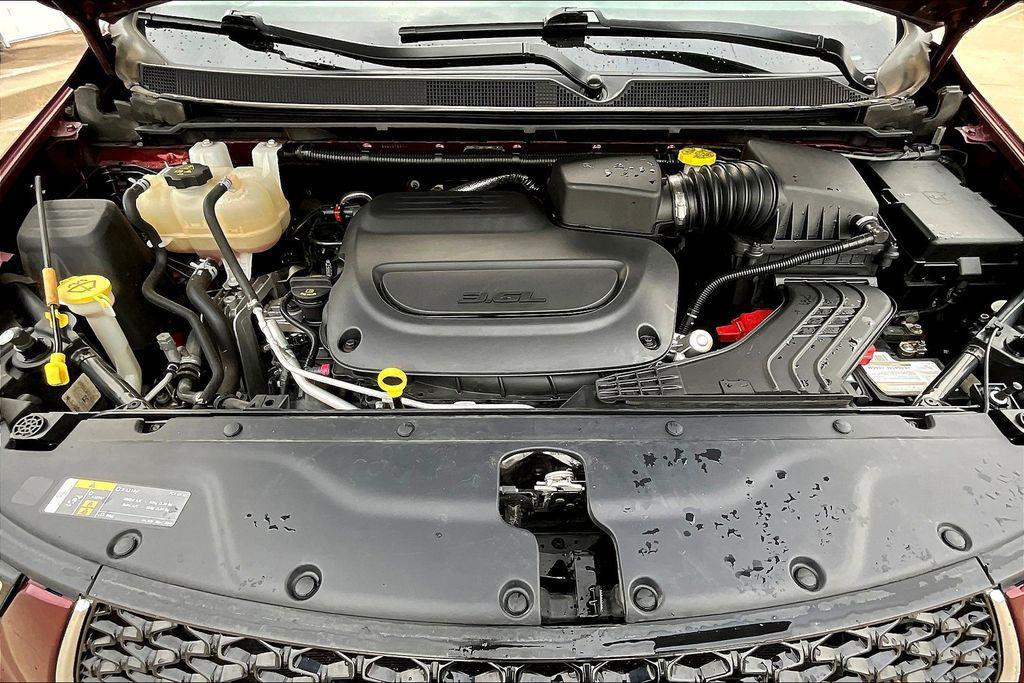 used 2021 Chrysler Pacifica car, priced at $14,000