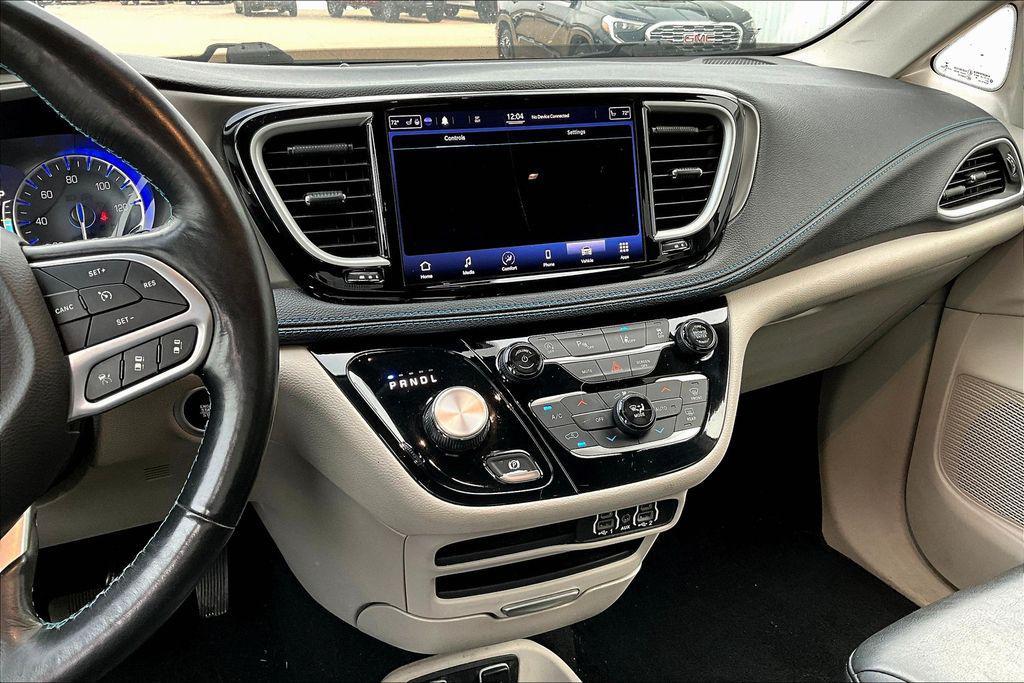 used 2021 Chrysler Pacifica car, priced at $14,000