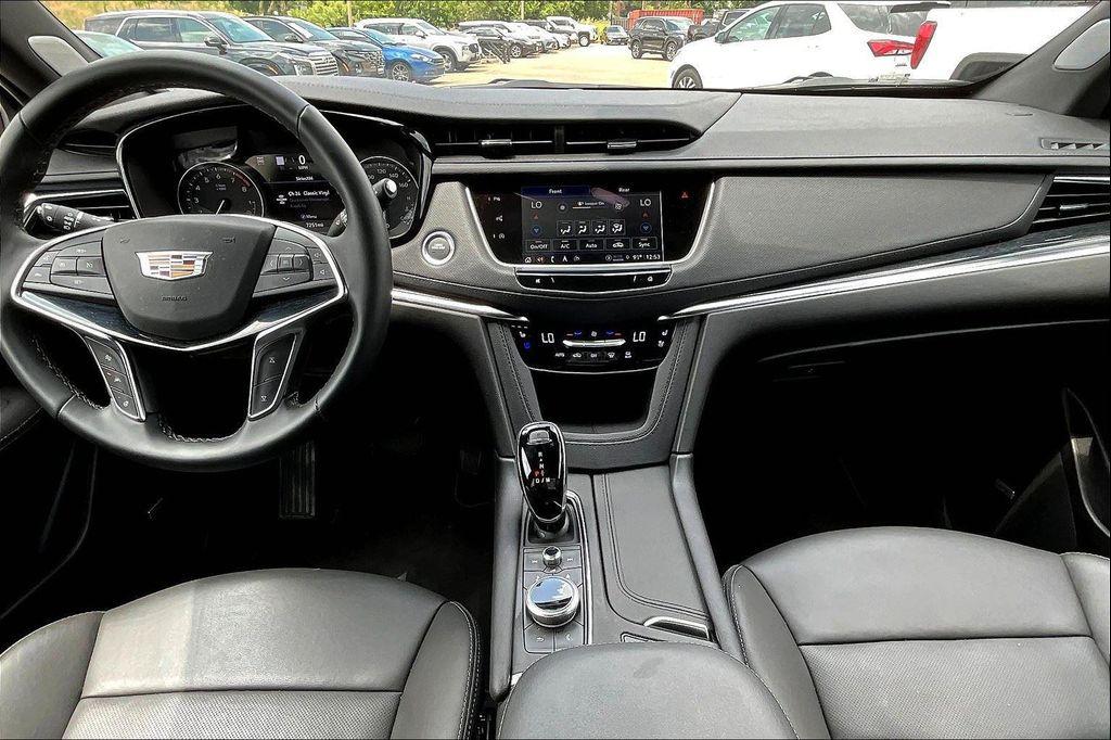 new 2025 Cadillac XT5 car, priced at $59,690