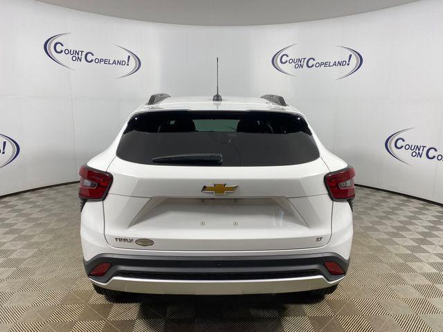 used 2025 Chevrolet Trax car, priced at $24,616