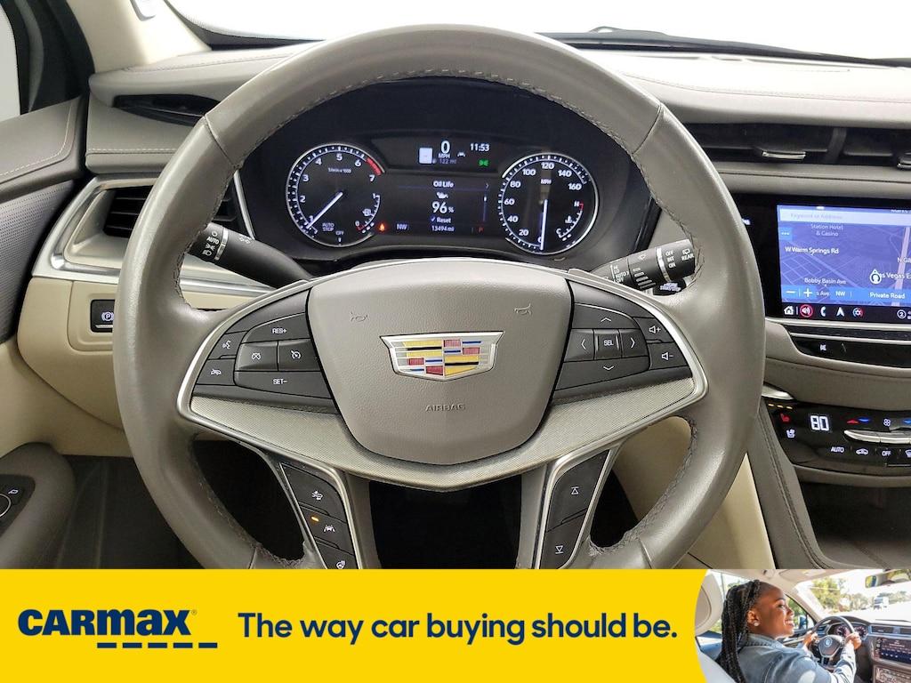 used 2024 Cadillac XT5 car, priced at $40,998