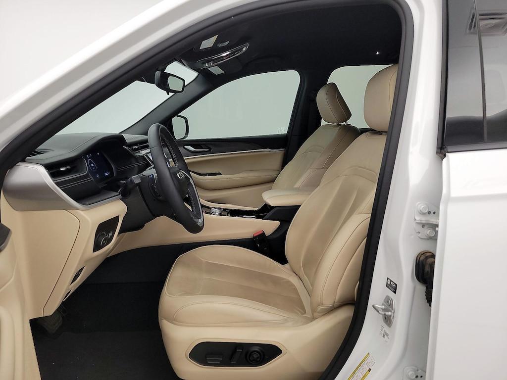 used 2023 Jeep Grand Cherokee car, priced at $32,998