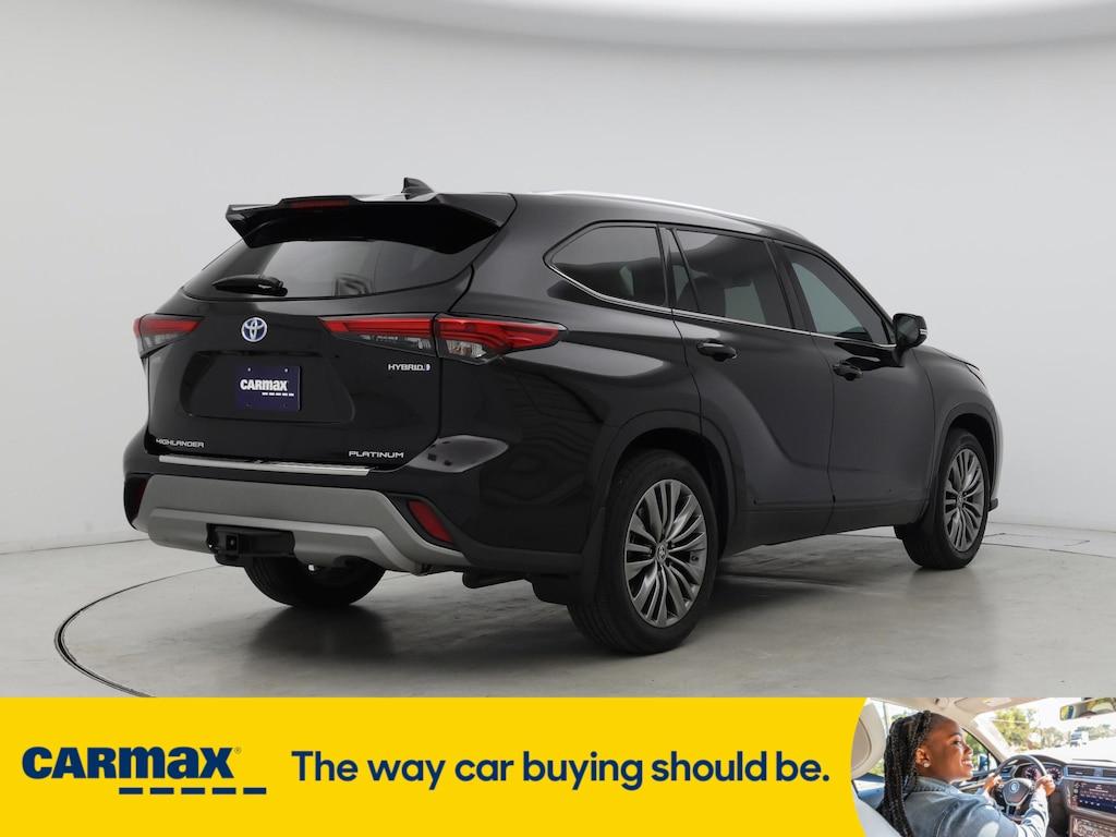 used 2022 Toyota Highlander Hybrid car, priced at $45,998