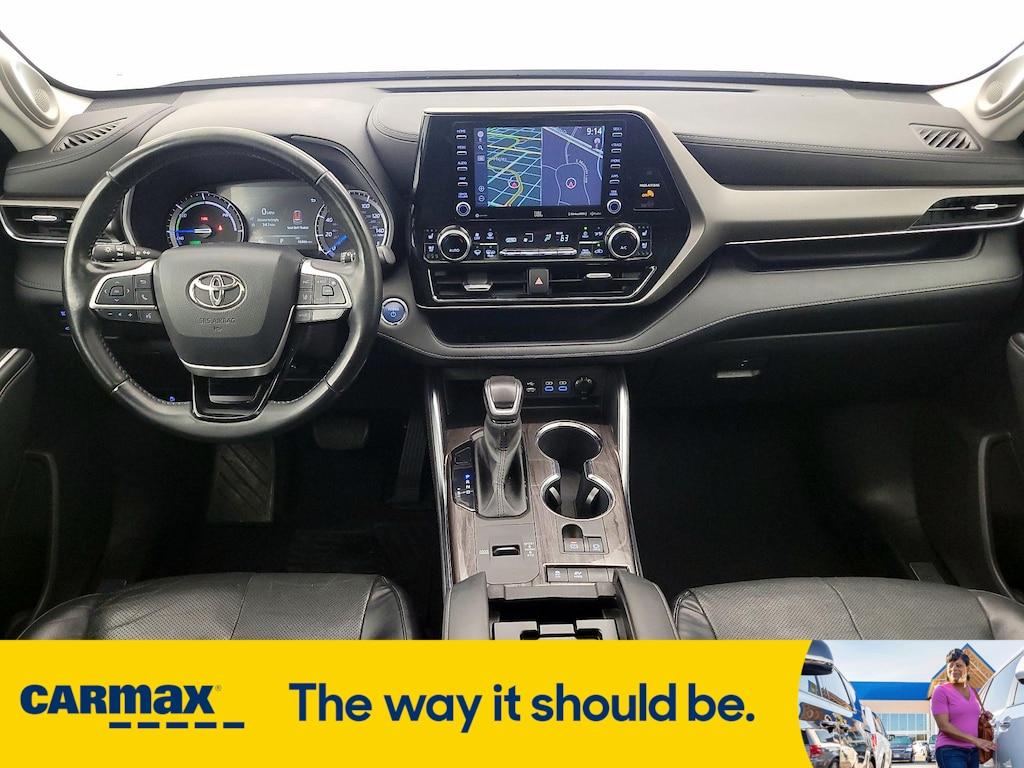 used 2022 Toyota Highlander Hybrid car, priced at $41,998