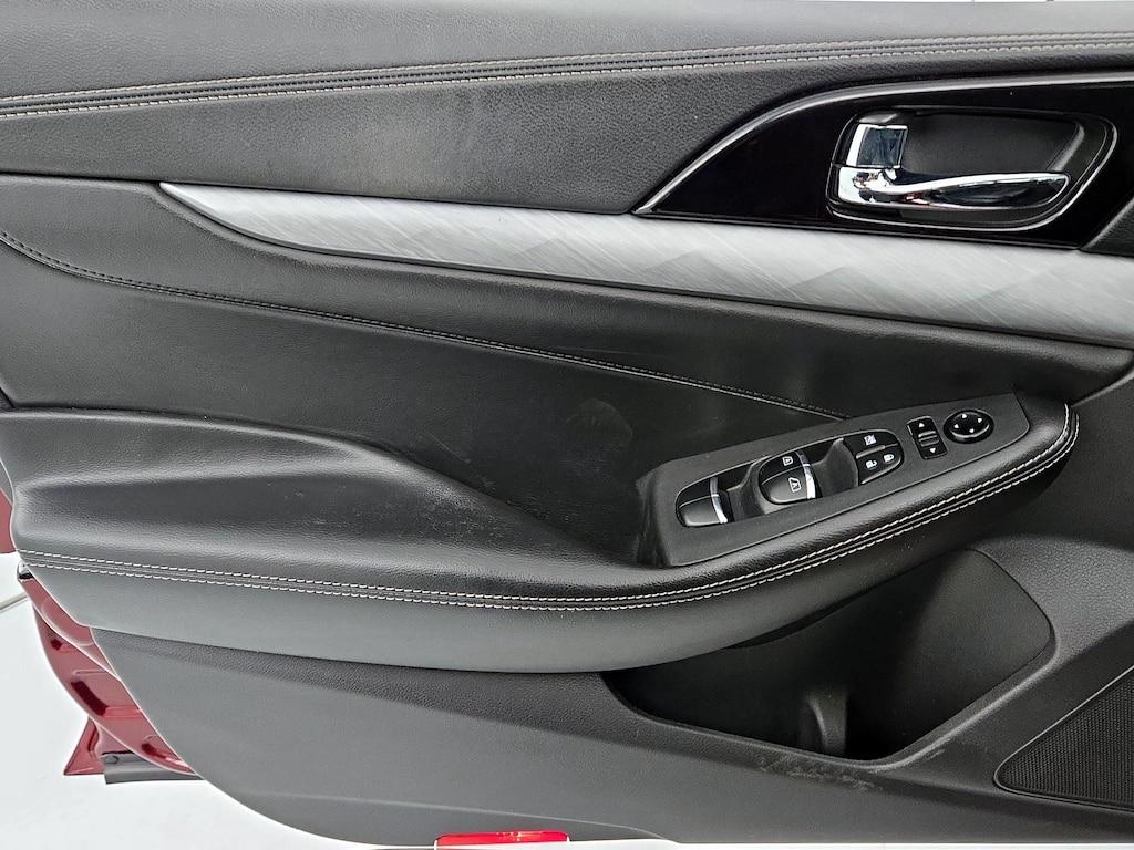 used 2016 Nissan Maxima car, priced at $15,998