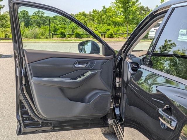 used 2023 Nissan Rogue car, priced at $24,626