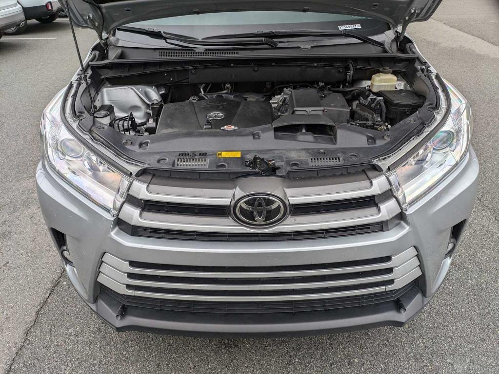 used 2018 Toyota Highlander car, priced at $22,782