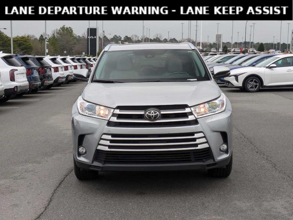 used 2018 Toyota Highlander car, priced at $22,782