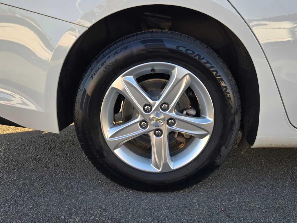 used 2022 Chevrolet Malibu car, priced at $15,029