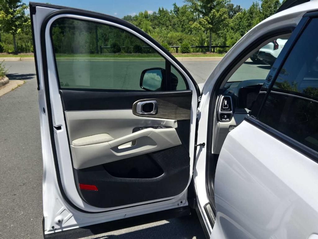 used 2023 Kia Sorento car, priced at $29,988