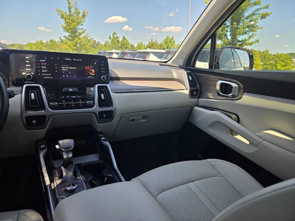 used 2023 Kia Sorento car, priced at $29,988