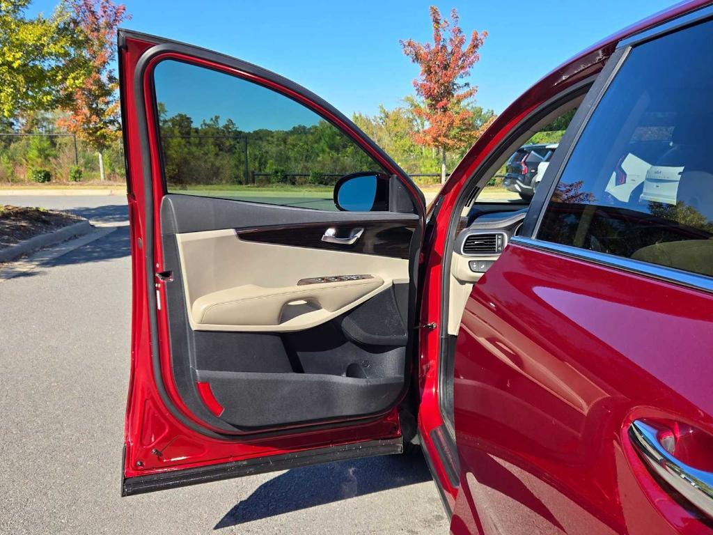used 2020 Kia Sorento car, priced at $14,124